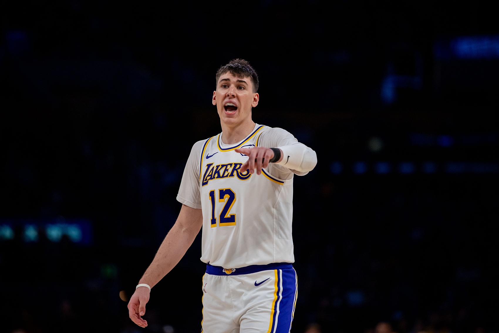 开云官网入口-拉拉维亚谈全勤：一旦跨过某个临界点 心态就是一门心思抗到底